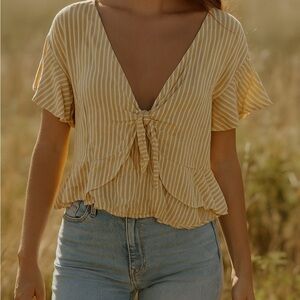 Potter’s Pot Yellow Striped V-Neck blouse small